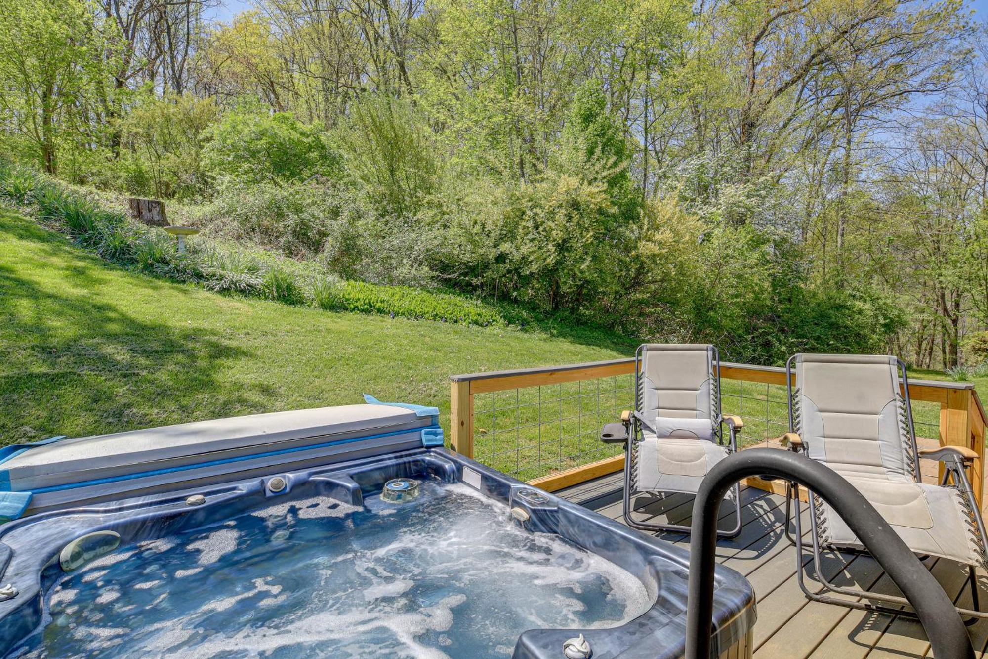 Lakefront Kingsport Home With Private Hot Tub! Exterior photo